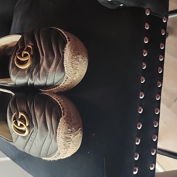 GUCCI shoes very comfy and like New 👍 - Picture 3 of 6